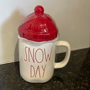 Rae Dunn - SNOW DAY - topper mug
